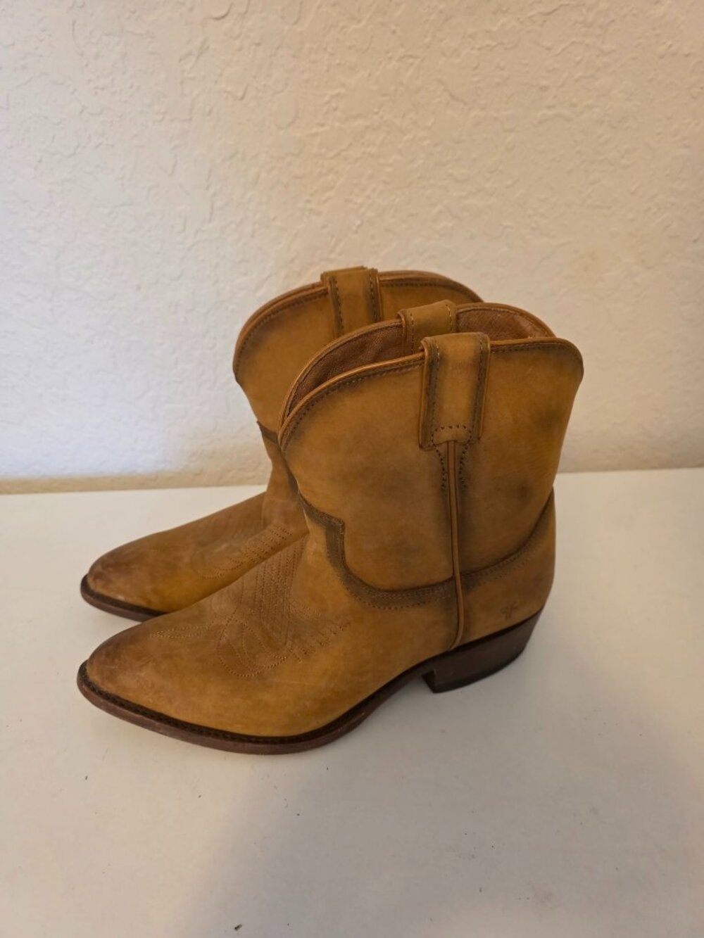 Frye 71440 Billy Short Cognac Cowgirl Western Tan Ankle Cowboy Boots size 8